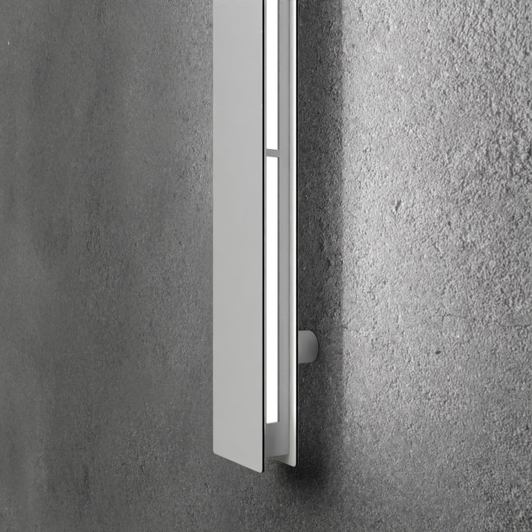 SLIM D BIALA zblizenie.jpg