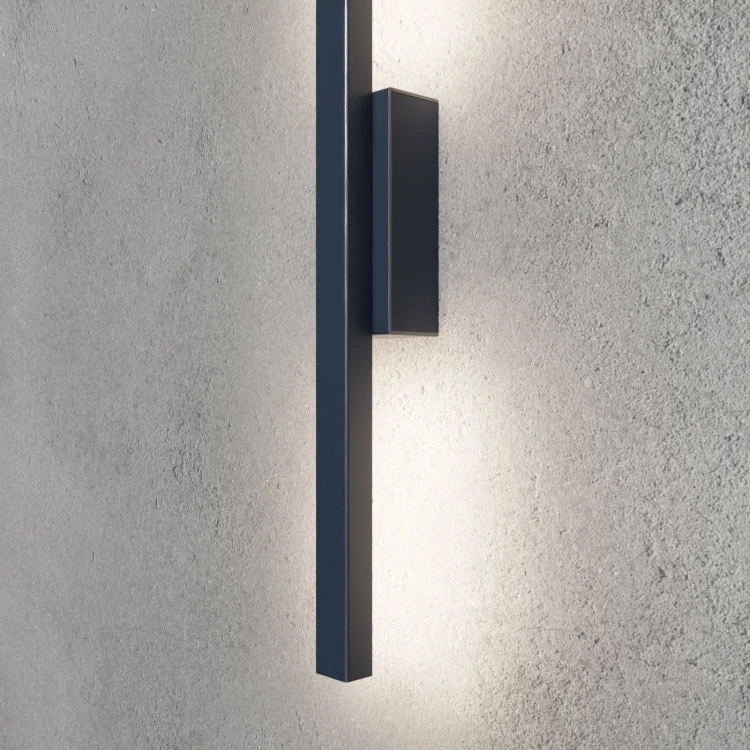 Pionowa lampa elewacyjna AURA GRAFITOWA 110 cm - zblizenie.jpg